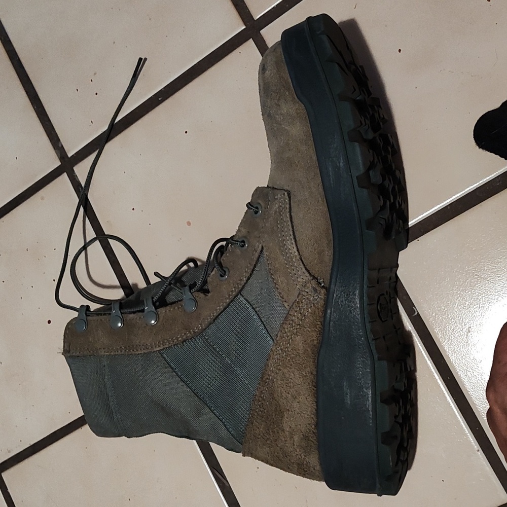 Work boots - Picture 5 of 7